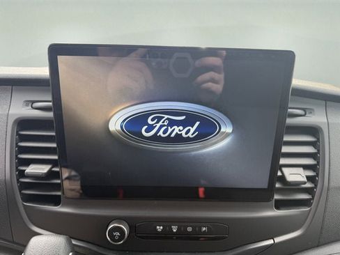 New 2026 Ford Transit 250 148 Medium Roof image 14