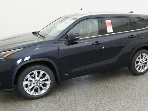 New 2026 Toyota Highlander Limited AWD/4WD image 5