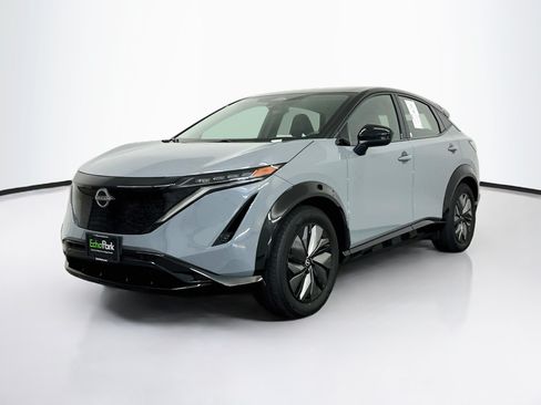 Used 2024 Nissan Ariya AWD image 3