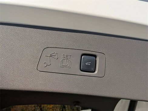 Used 2020 Lincoln Corsair Reserve image 32