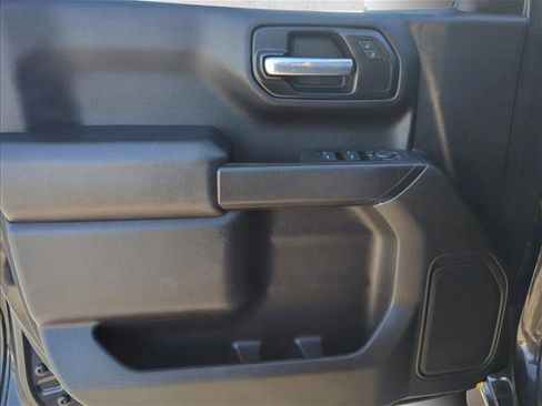 Used 2021 Chevrolet Silverado 1500 Custom image 7