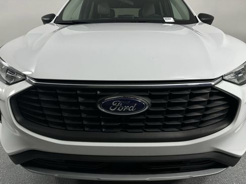 Used 2024 Ford Escape Active image 25