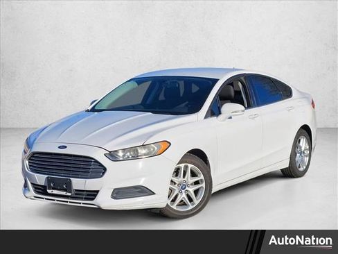 Used 2013 Ford Fusion SE image 1