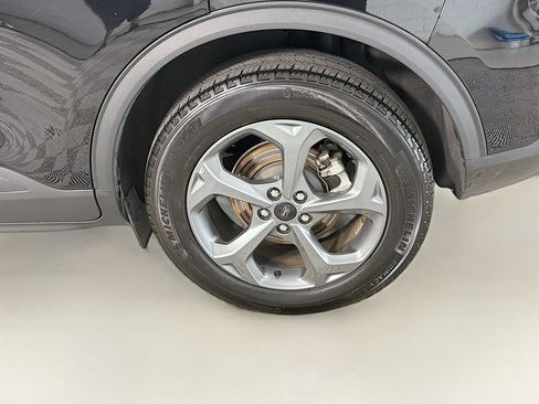 Certified 2025 Ford Escape ST-Line AWD/4WD image 32