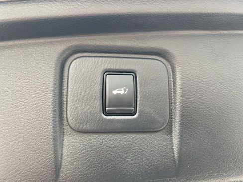 Certified 2024 Nissan Murano SL image 16