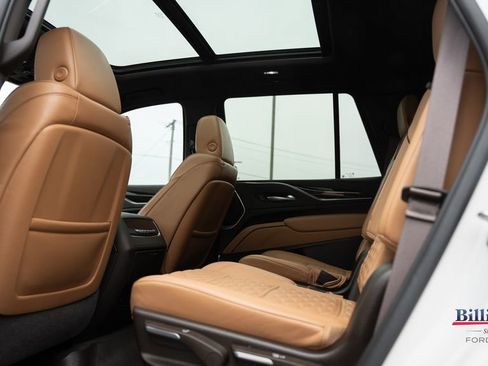 Used 2023 Cadillac Escalade Sport AWD/4WD image 8