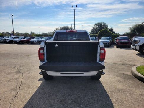 Used 2024 GMC Canyon AT4 w/ AT4 Premium Package image 7