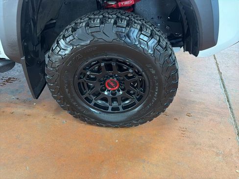 Used 2023 Toyota Tacoma TRD Pro AWD/4WD image 10