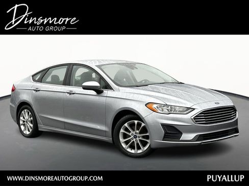 Used 2020 Ford Fusion SE image 1