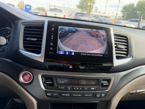 Used 2018 Honda Pilot EX image 19