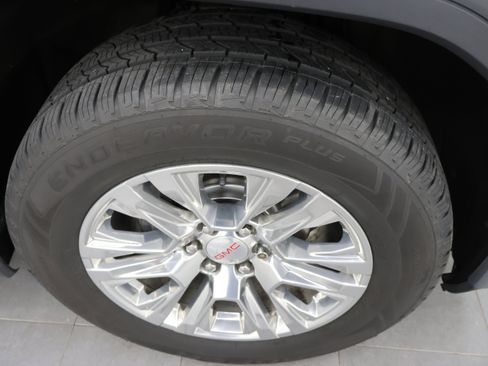 Used 2021 GMC Sierra 1500 Denali w/ Driver Alert Package II AWD/4WD image 3