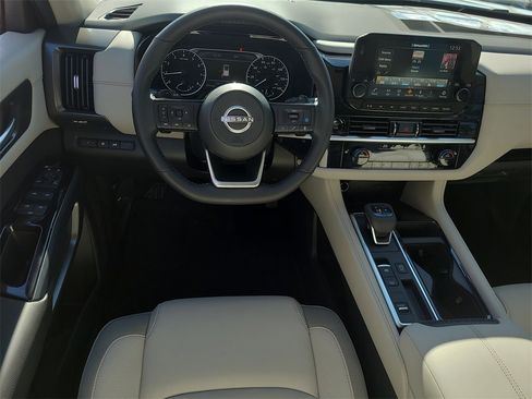 New 2025 Nissan Pathfinder SL w/ Cargo Package image 12