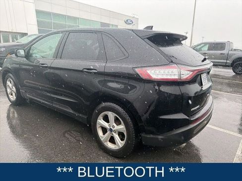 Used 2017 Ford Edge SE image 3