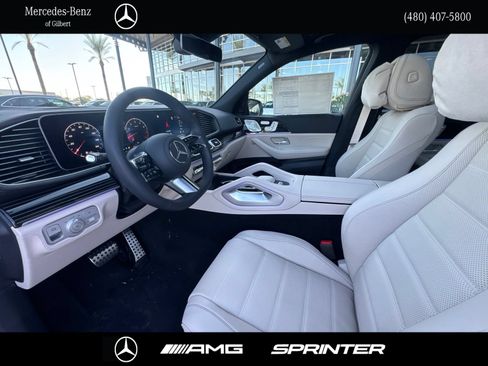 New 2026 Mercedes-Benz GLS 580 4MATIC image 10