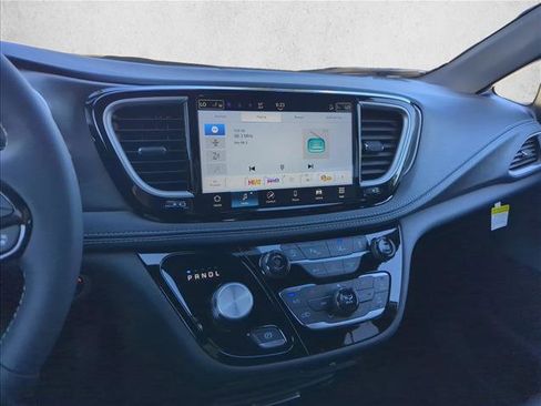 New 2026 Chrysler Pacifica Select w/ S Appearance Package image 12