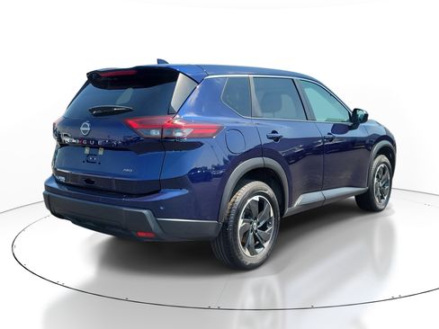 Used 2025 Nissan Rogue SV AWD/4WD image 4