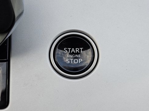 Used 2024 Land Rover Range Rover Autobiography image 22