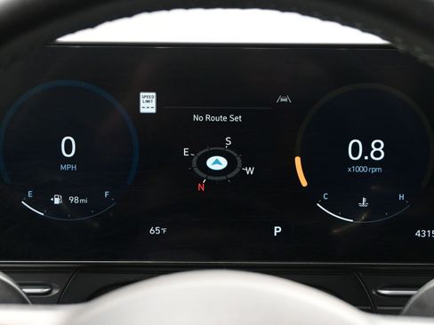 Certified 2024 Hyundai Kona SEL w/ Convenience Package AWD/4WD image 24