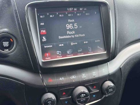 Used 2019 Dodge Journey Crossroad FWD image 12