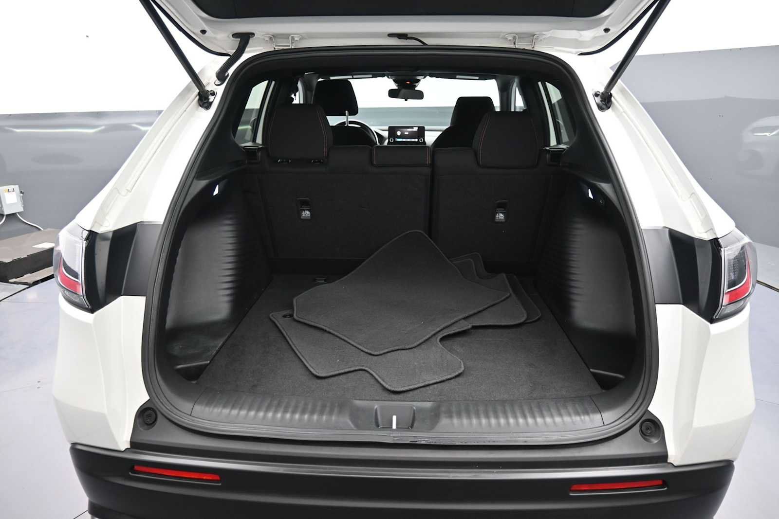 Certified 2025 Honda HR-V Sport image 21