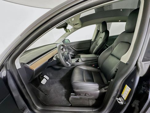 Used 2022 Tesla Model Y Performance image 13