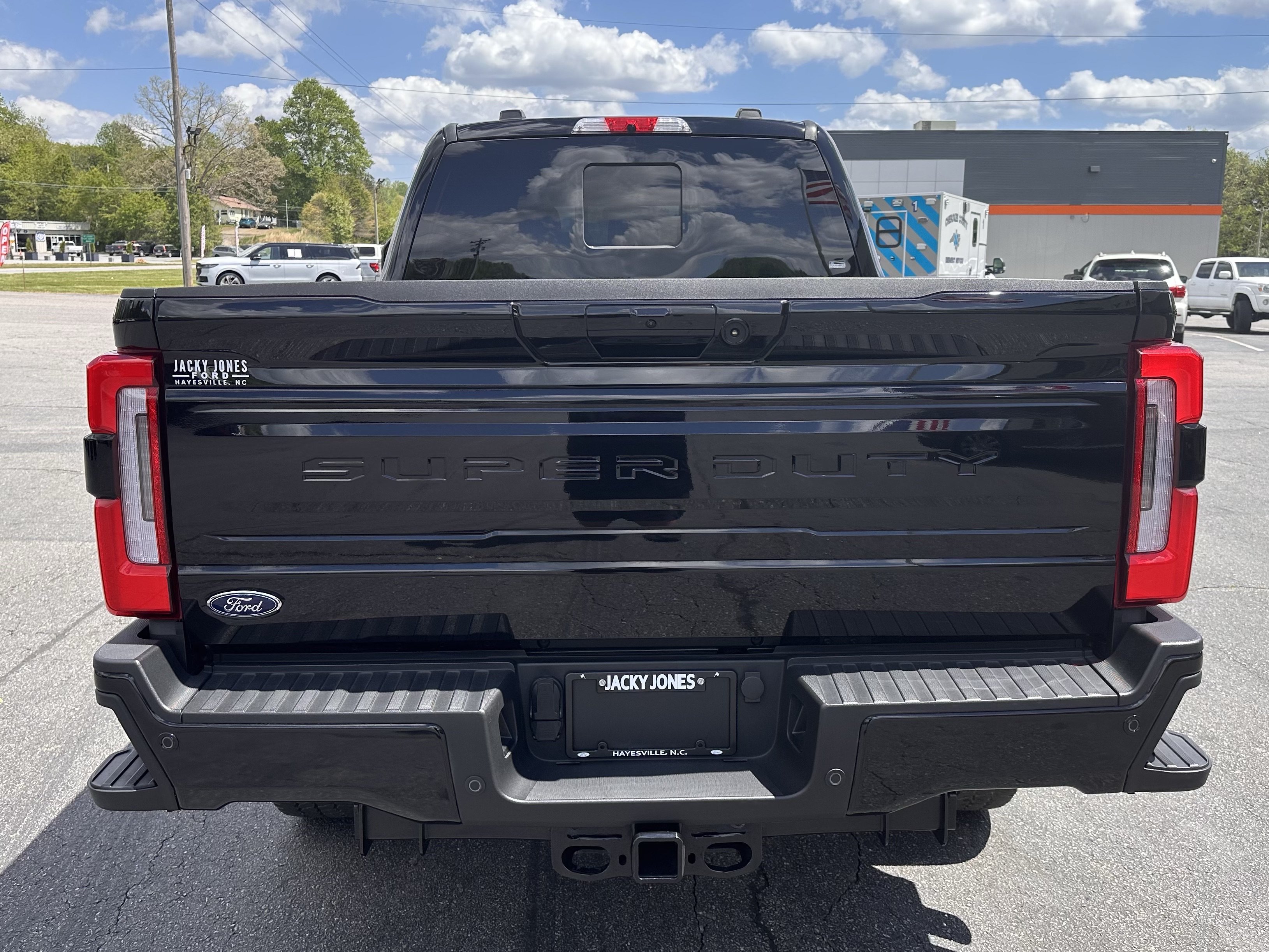 Used 2025 Ford F250 Platinum AWD/4WD image 6