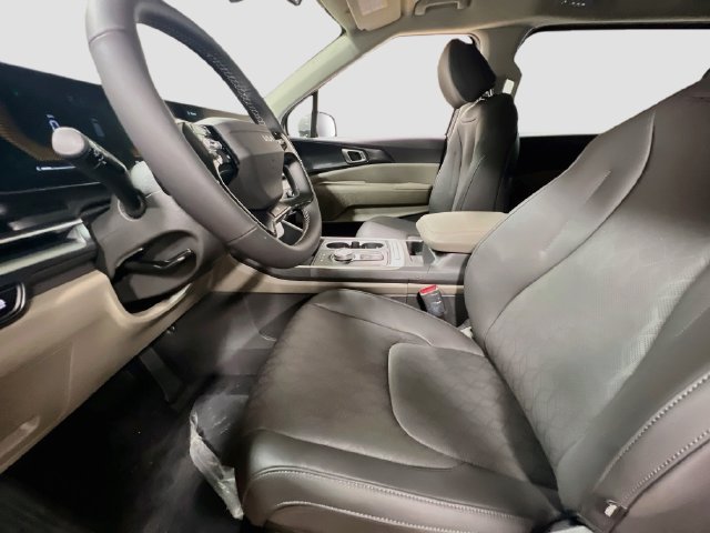 New 2027 Kia Carnival LXS FWD image 22