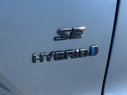 Used 2024 Toyota Corolla Cross AWD Hybrid w/ Moonroof Package image 30