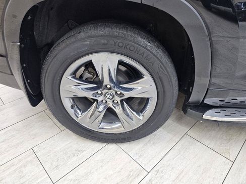 Used 2017 Toyota Highlander Limited Platinum AWD/4WD image 44