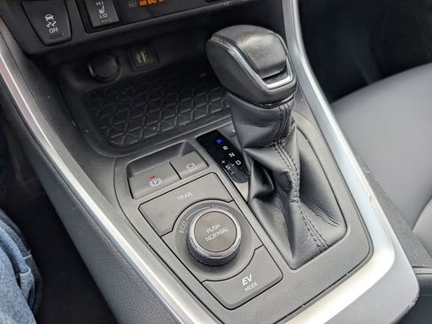 Used 2024 Toyota RAV4 XLE Premium w/ Weather Package AWD/4WD image 21
