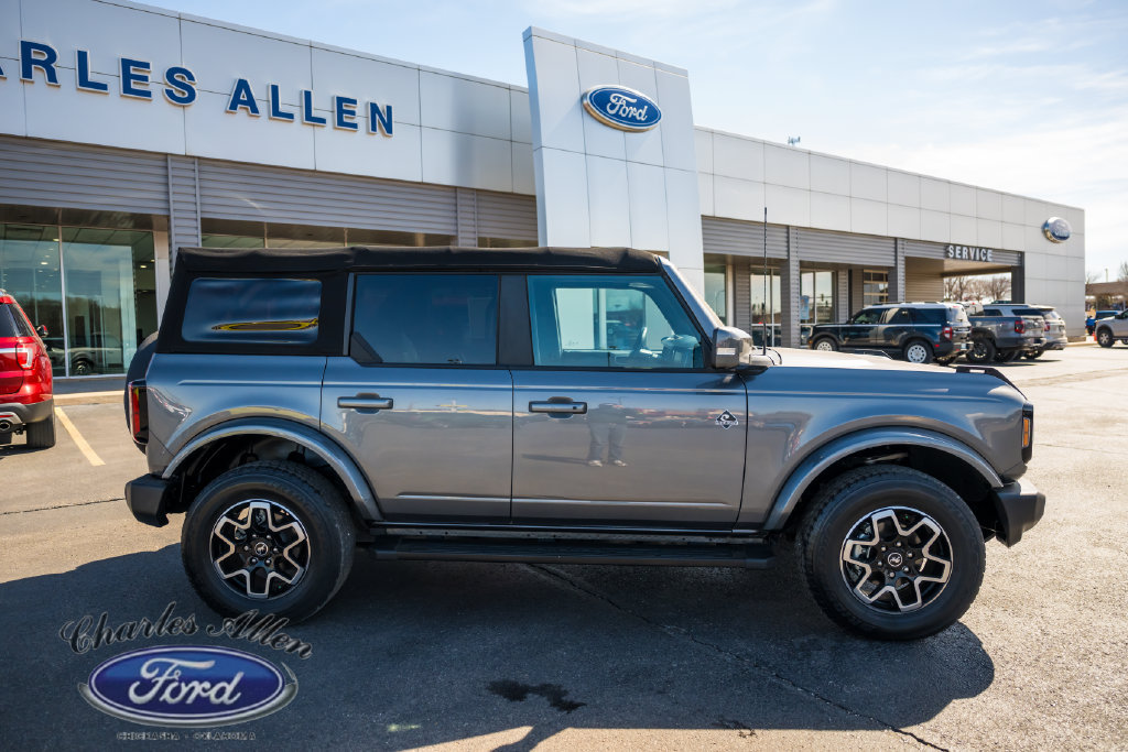 Used 2022 Ford Bronco Outer Banks AWD/4WD image 8
