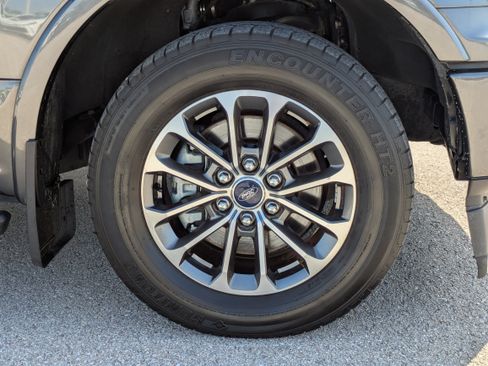 Used 2019 Ford F150 XLT w/ Equipment Group 302A Luxury RWD image 11