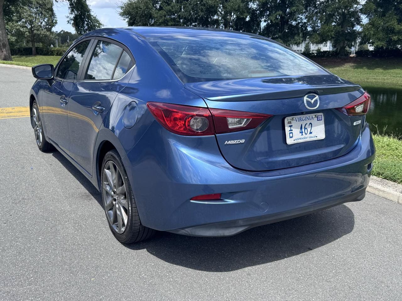 Used 2018 MAZDA MAZDA3 Touring FWD image 10