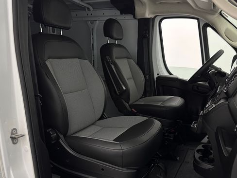 Used 2026 RAM ProMaster 2500 w/ Convenience Group FWD image 25