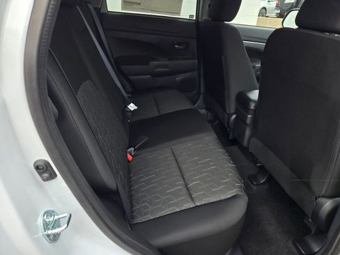 Used 2026 Mitsubishi Outlander Sport ES AWD/4WD image 8