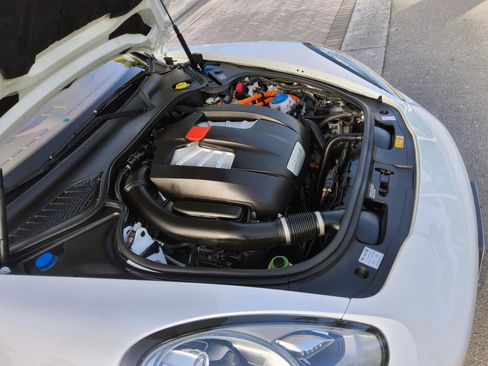 Used 2015 Porsche Panamera S RWD image 46