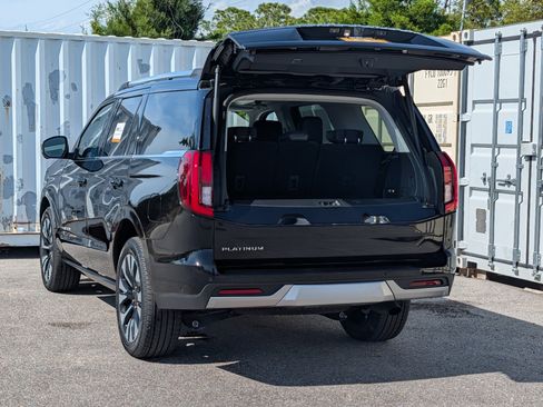 Certified 2025 Ford Expedition Platinum w/ Driver's Package AWD/4WD image 13
