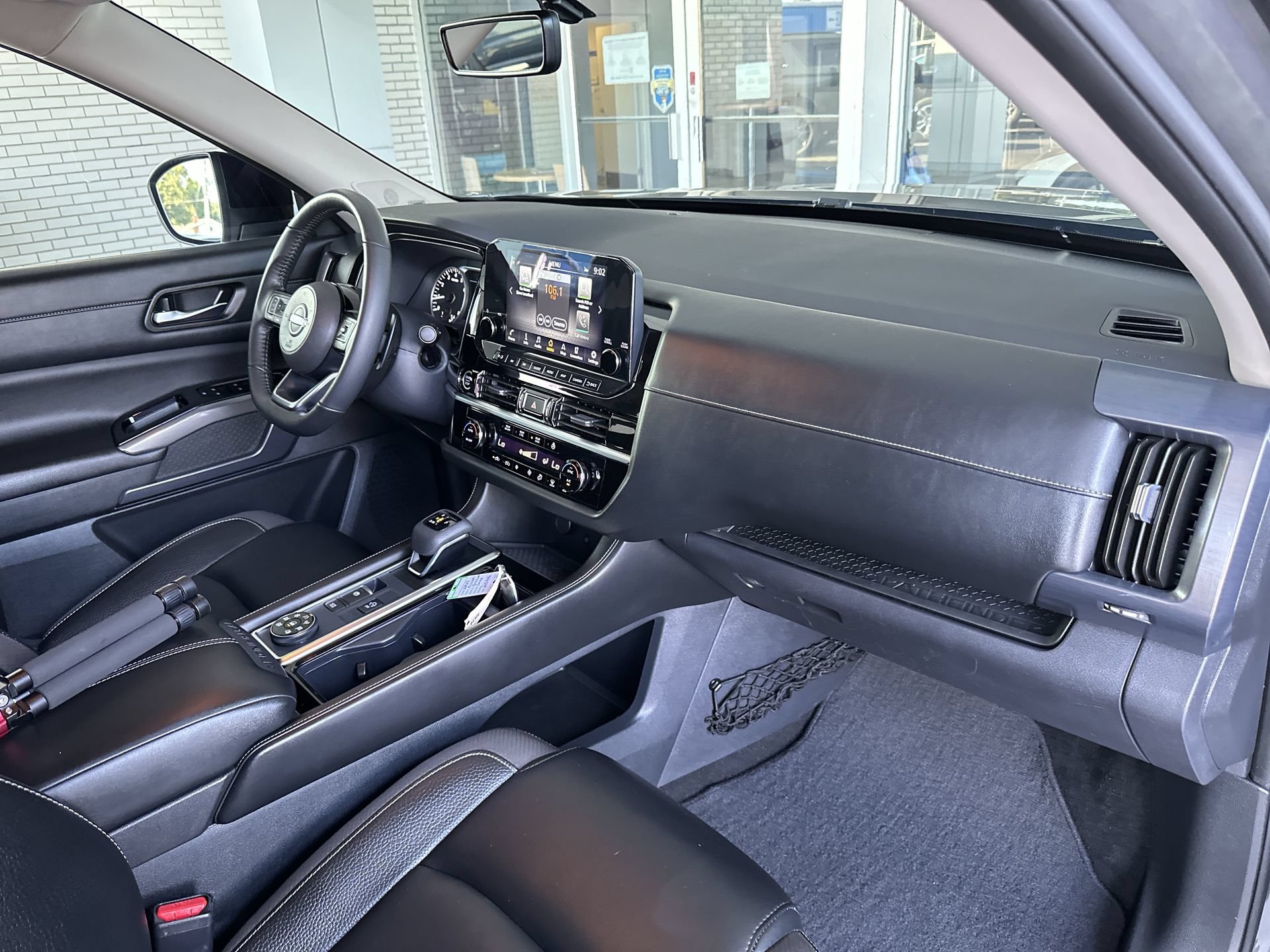 Used 2023 Nissan Pathfinder SL w/ SL Premium Package AWD/4WD image 30
