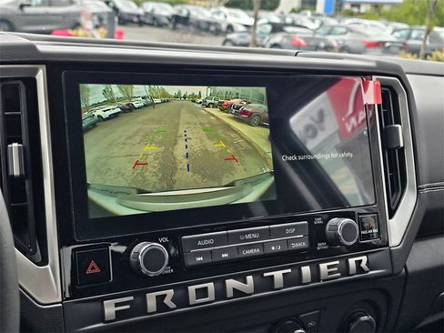 New 2025 Nissan Frontier SV w/ SV Convenience Package image 10