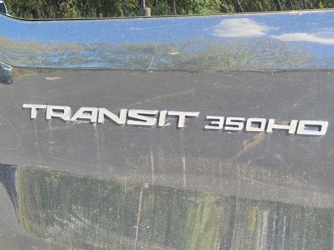 Used 2019 Ford Transit 350 XLT image 6