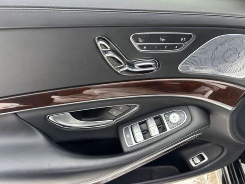 Used 2020 Mercedes-Benz S 560 4MATIC Sedan image 9