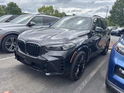 Used 2026 BMW X5 xDrive40i w/ M Sport Package AWD/4WD image 12