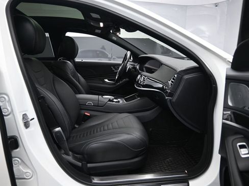 Used 2019 Mercedes-Benz S 560 4MATIC Sedan image 27