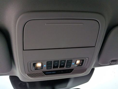 Used 2022 Ford Explorer Limited w/ Equipment Group 301A RWD image 23