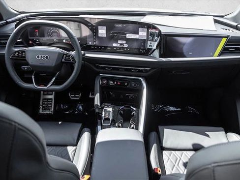 New 2026 Audi SQ5 Prestige AWD/4WD image 20