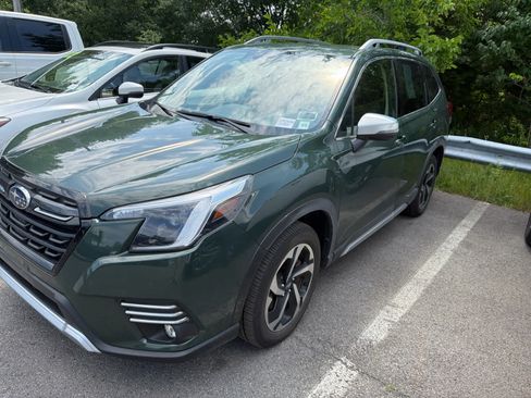 Used 2023 Subaru Forester Touring AWD/4WD image 11