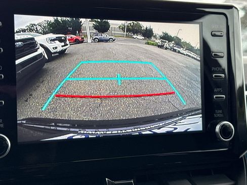 Used 2020 Toyota Corolla LE image 19