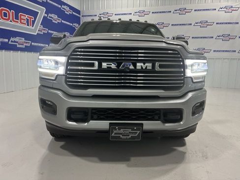 Used 2022 RAM 3500 Laramie image 11