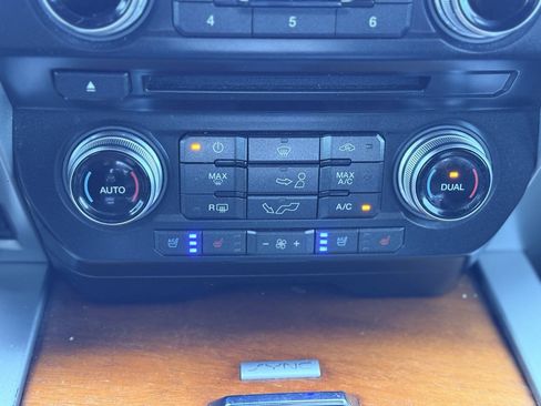 Used 2016 Ford F150 King Ranch w/ Equipment Group 601A Luxury RWD image 24