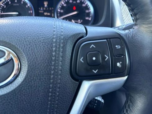 Used 2015 Toyota Highlander XLE FWD image 28